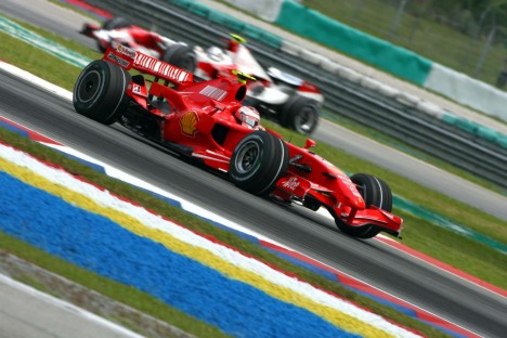 Med færre begræsninger på Ferrari-raceren kunne Raikkonen måske have været bedre med